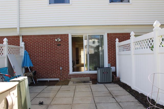 45731 Kensington Street, Utica, MI 48317