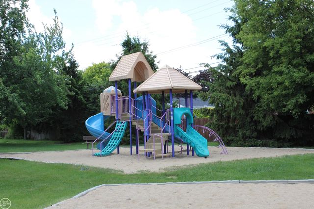 45731 Kensington Street, Utica, MI 48317