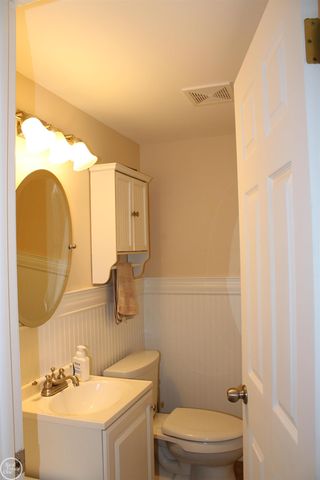 45731 Kensington Street, Utica, MI 48317