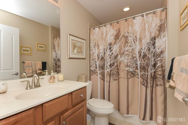 2 Jester Court, Monroe, NJ 08831