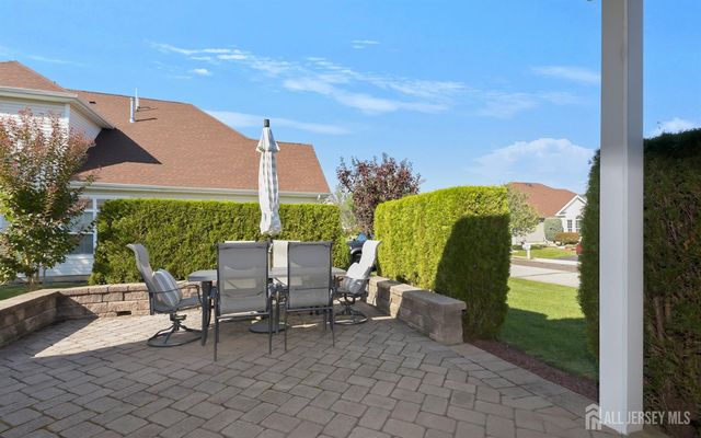 2 Jester Court, Monroe, NJ 08831