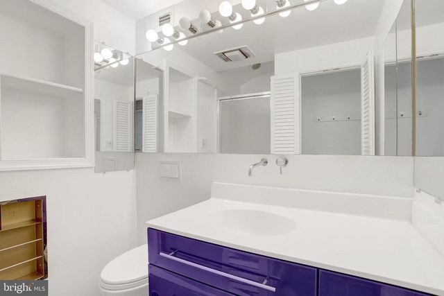 2921 S GRANT, Arlington, VA 22202