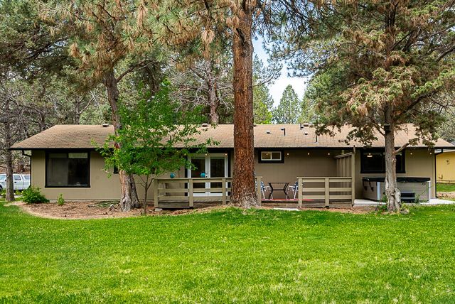 61346 Robin Hood Lane, Bend, OR 97702