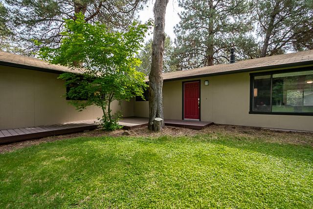 61346 Robin Hood Lane, Bend, OR 97702