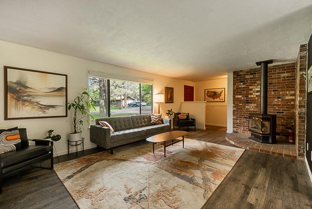 61346 Robin Hood Lane, Bend, OR 97702