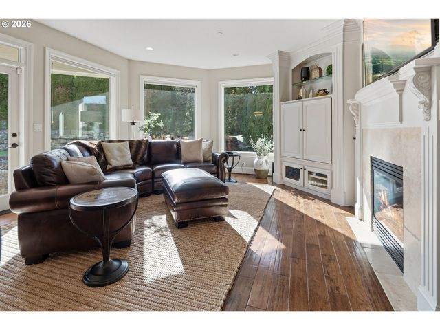 1348 Nw EAGLE St, Camas, WA 98607