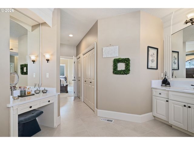 1348 Nw EAGLE St, Camas, WA 98607