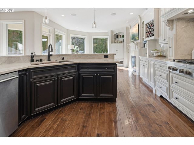 1348 Nw EAGLE St, Camas, WA 98607