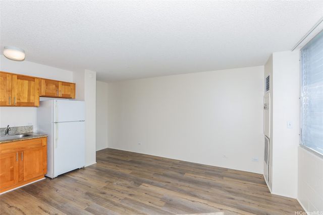 3045 Ala Napuaa Place 302, Honolulu, HI 96818