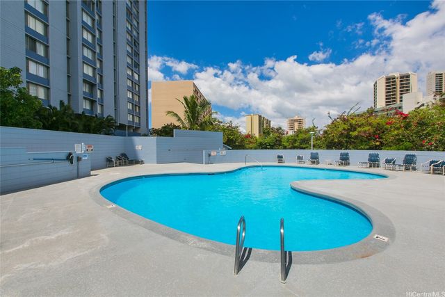 3045 Ala Napuaa Place 302, Honolulu, HI 96818