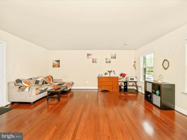 22619 SWEETSPIRE DR, Clarksburg, MD 20871