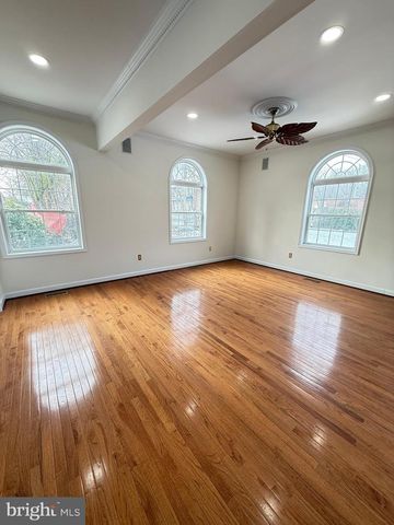 3003 PRESTON AVE, Alexandria, VA 22306