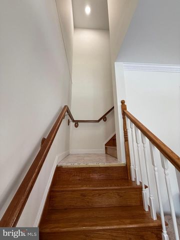 3003 PRESTON AVE, Alexandria, VA 22306