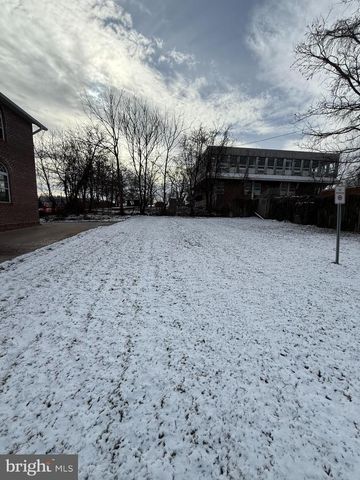 3003 PRESTON AVE, Alexandria, VA 22306