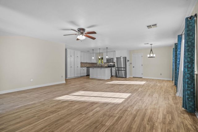 4218 Jane Street, Redding, CA 96002