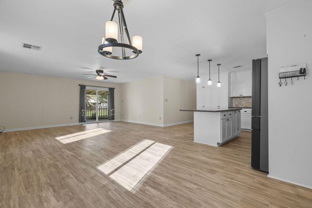 4218 Jane Street, Redding, CA 96002