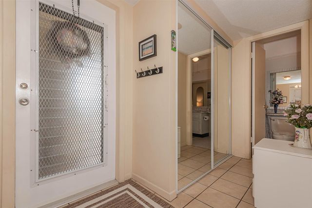 4411 NW 16th St 305, Lauderhill, FL 33313