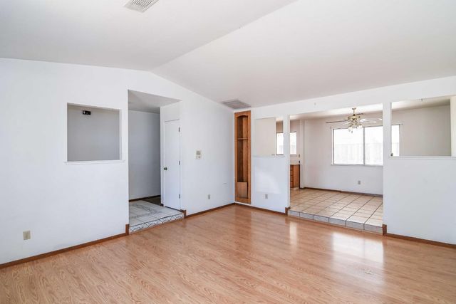 1870 Pecanwood Ave, Manteca, CA 95336