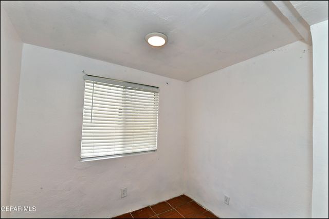 1910 Olive Avenue A, El Paso, TX 79901