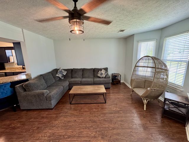200 Westlynn Dr, Lebanon, TN 37087