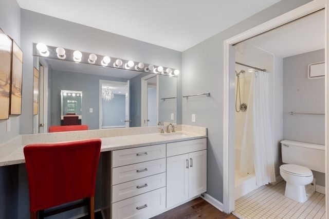 100 Ledgewood Dr 410, Stoneham, MA 02180