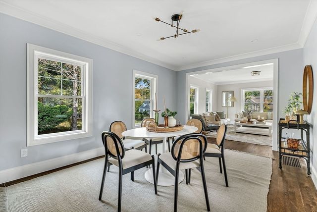 16 Oak Street, Wellesley, MA 02482