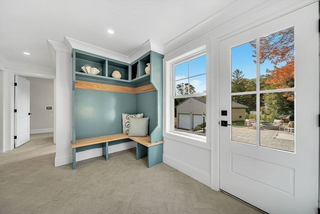 16 Oak Street, Wellesley, MA 02482