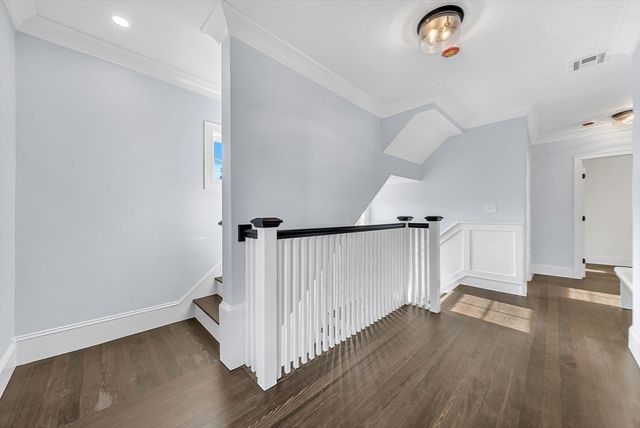 16 Oak Street, Wellesley, MA 02482