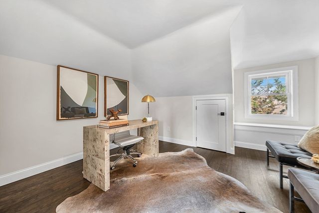 16 Oak Street, Wellesley, MA 02482