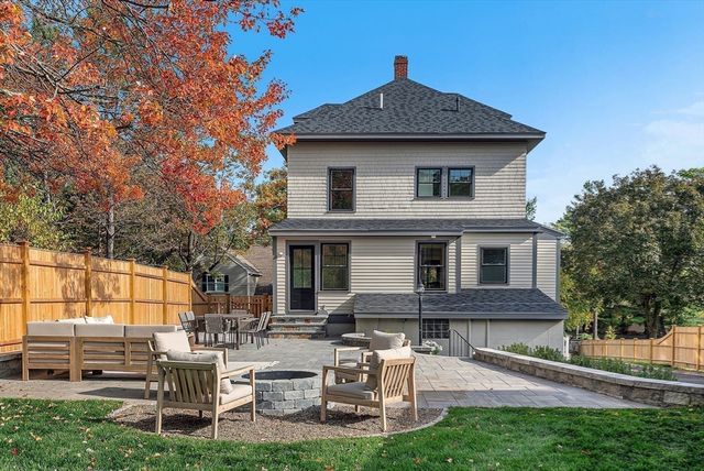 16 Oak Street, Wellesley, MA 02482