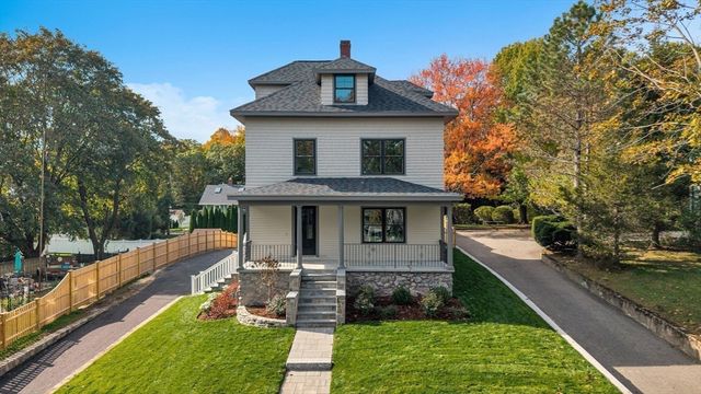 16 Oak Street, Wellesley, MA 02482