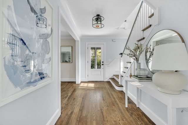 16 Oak Street, Wellesley, MA 02482