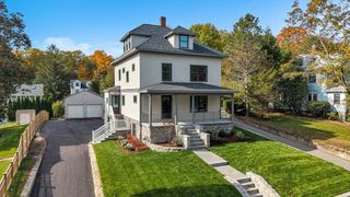 16 Oak Street, Wellesley, MA 02482