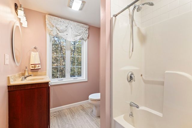 16 Hilltop Dr, Douglas, MA 01516