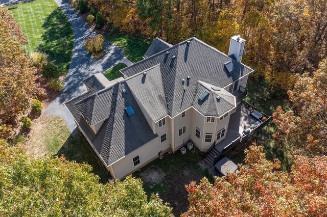 16 Hilltop Dr, Douglas, MA 01516