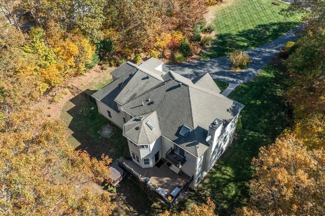 16 Hilltop Dr, Douglas, MA 01516