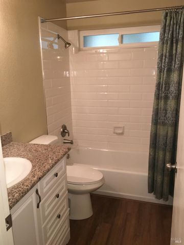 7643 Camino Colegio, Rohnert Park, CA 94928