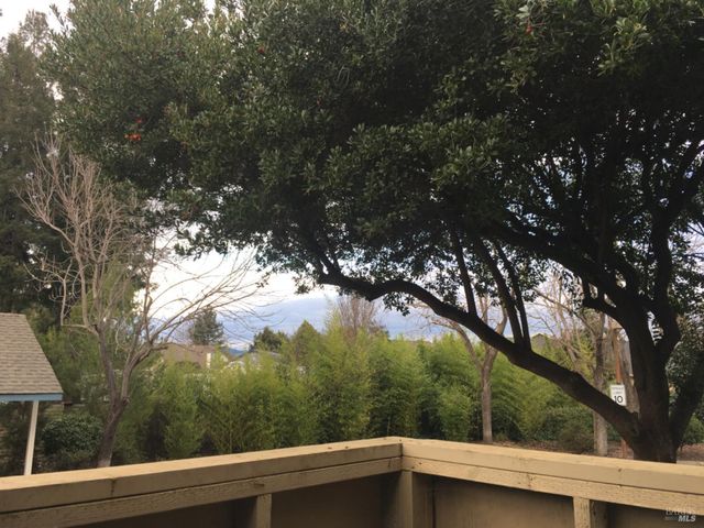 7643 Camino Colegio, Rohnert Park, CA 94928