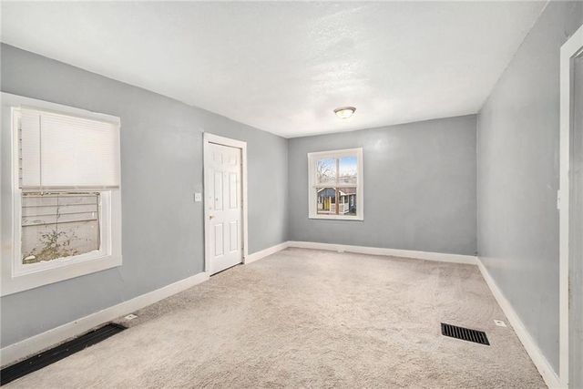 3044 E 60th Street, Kansas City, MO 64130