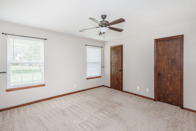 9855 N ROUTE E, Harrisburg, MO 65256