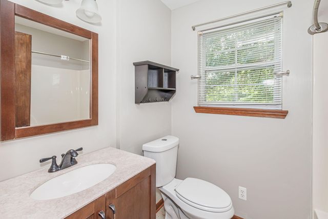 9855 N ROUTE E, Harrisburg, MO 65256