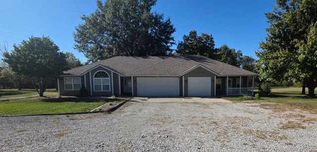 9855 N ROUTE E, Harrisburg, MO 65256