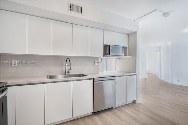 19101 NE 36th Ct 2604, Aventura, FL 33180