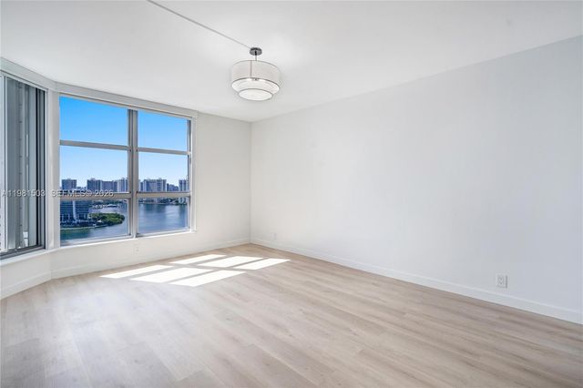 19101 NE 36th Ct 2604, Aventura, FL 33180