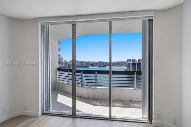 19101 NE 36th Ct 2604, Aventura, FL 33180