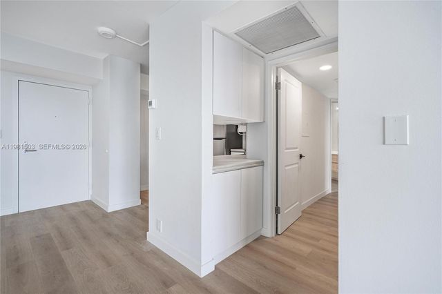 19101 NE 36th Ct 2604, Aventura, FL 33180