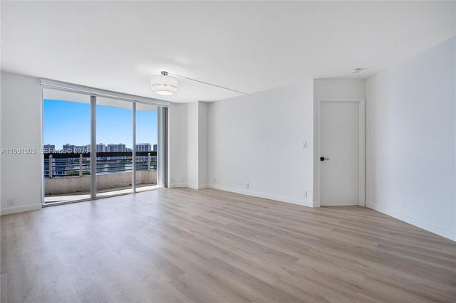 19101 NE 36th Ct 2604, Aventura, FL 33180