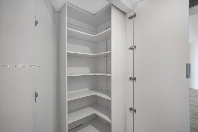 19101 NE 36th Ct 2604, Aventura, FL 33180