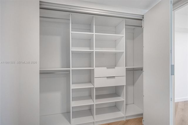 19101 NE 36th Ct 2604, Aventura, FL 33180