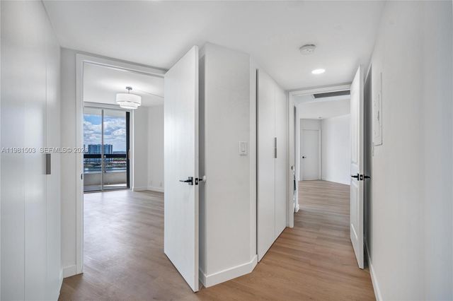 19101 NE 36th Ct 2604, Aventura, FL 33180